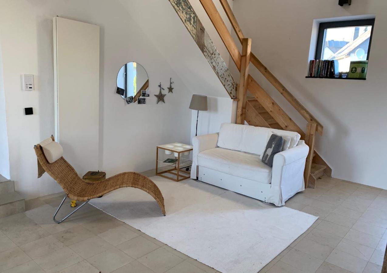 Design Appartment With Big Terrace Halsenbach Екстериор снимка